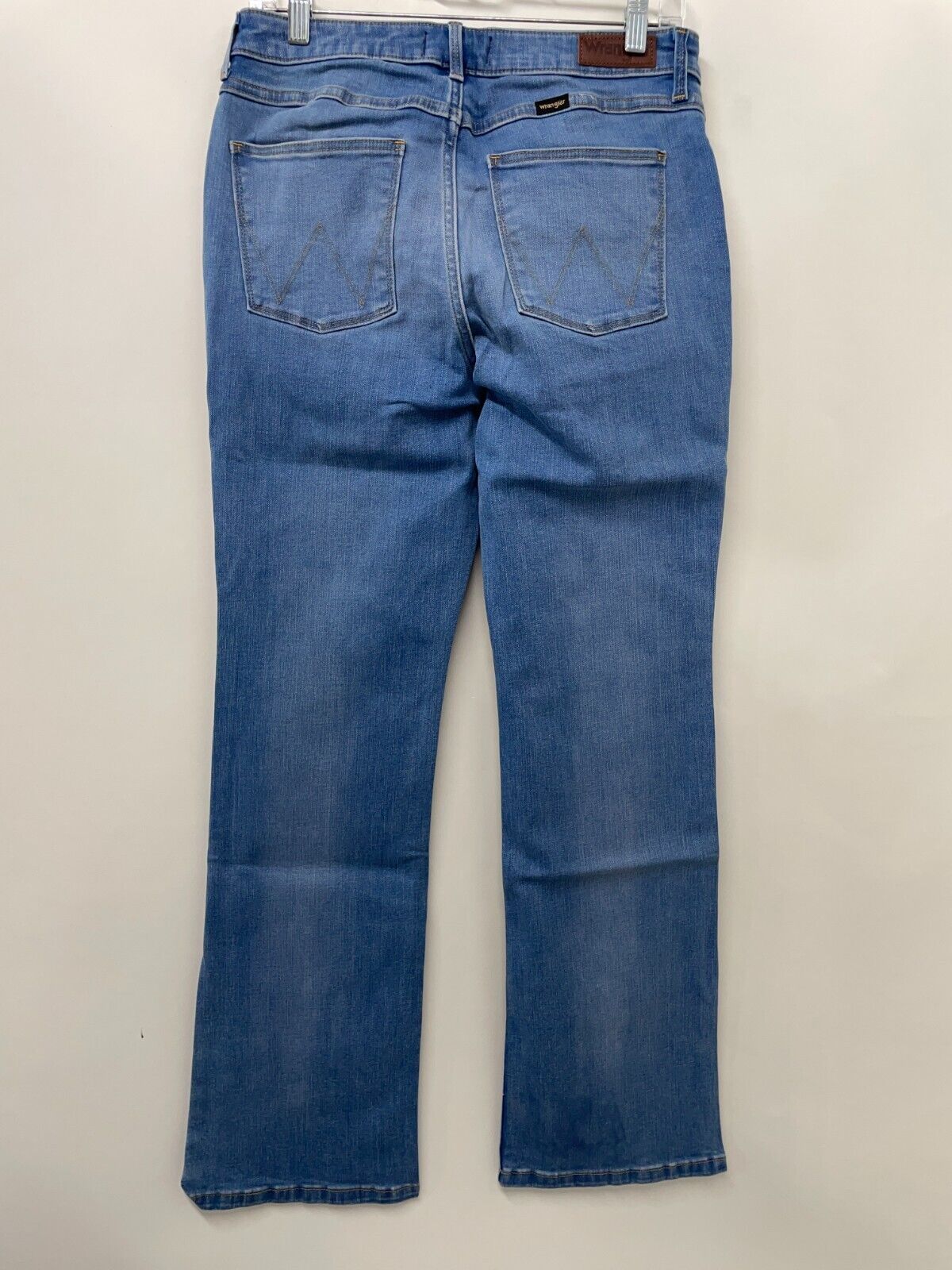 Wrangler Womens 10 High Rise Bold Bootcut Jean Blue Zip Fly Medium Wash MT1-BTRK