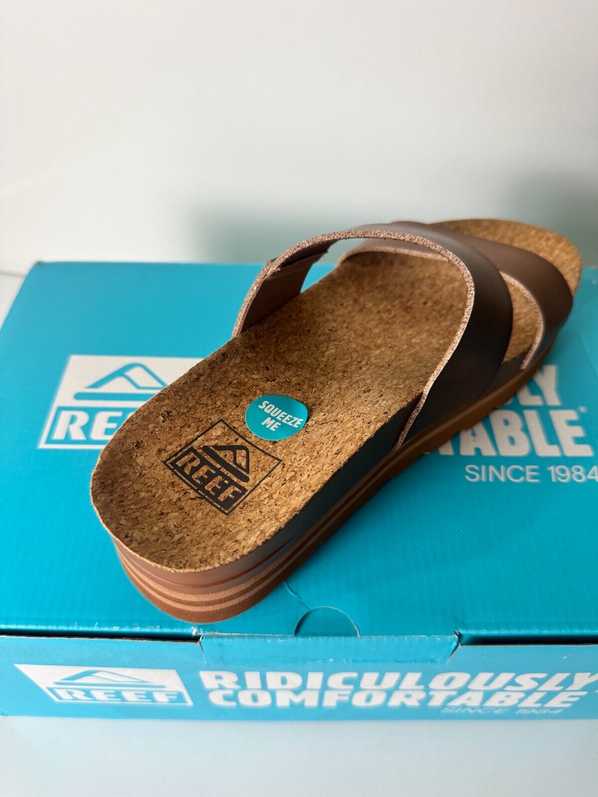 Reef Women's 5 Cushion Vista Hi Two-Strap Vegan Leather Sandals Espresso CJ6062