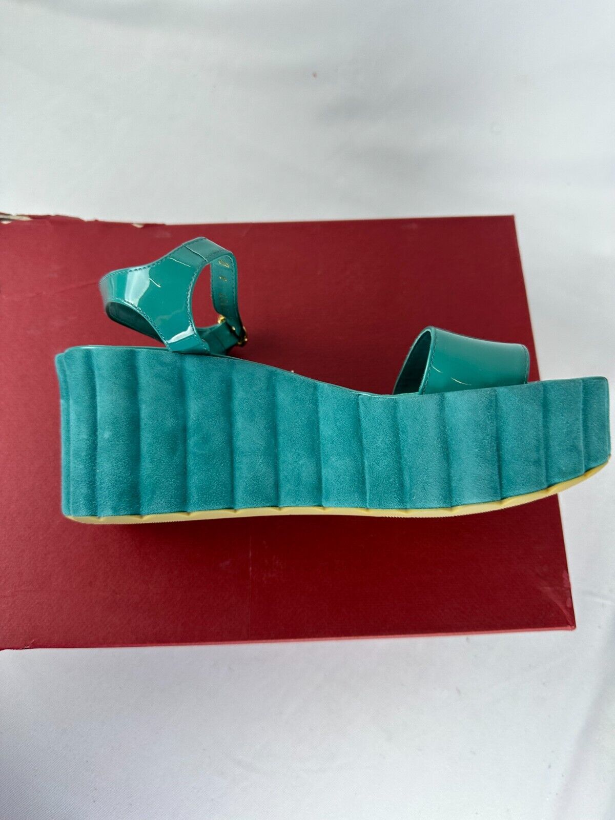Salvatore Ferragamo Womens 8 Tropea Jade Vine Leather Platform Sandals 0684894