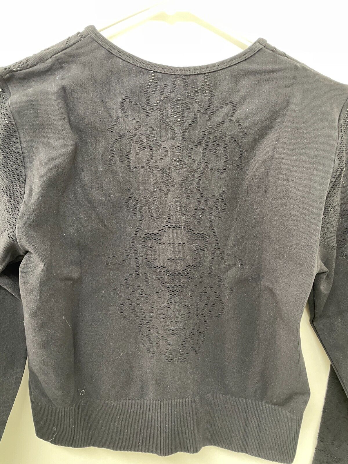 Fabletics Womens L Flora Seamless Long-Sleeve Top Black Cropped Jacquard Gym