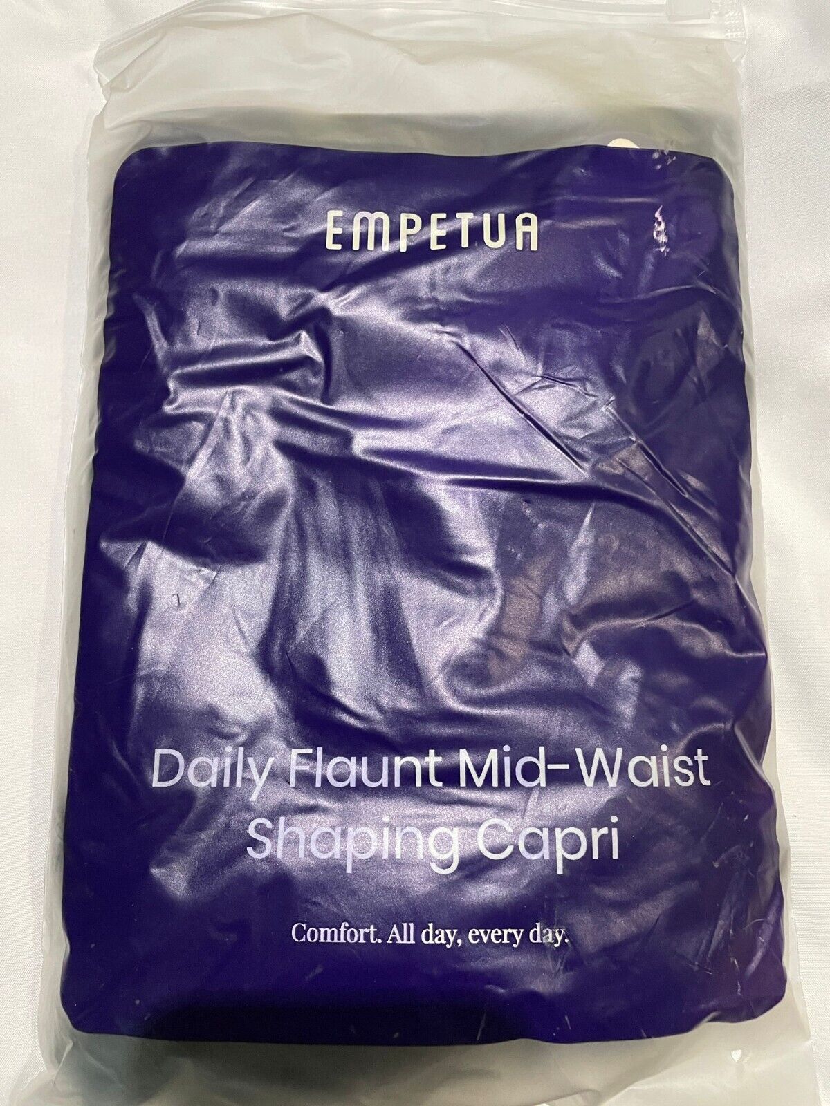 Empetua by Shapermint Womens Black Daily Flaunt Mid Waist Shaping Capri Legging