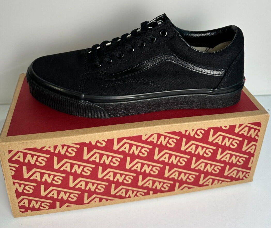 Vans Men's 8 Old Skool Black Casual Skateboarding Sneaker Shoe VN000D3HBKA