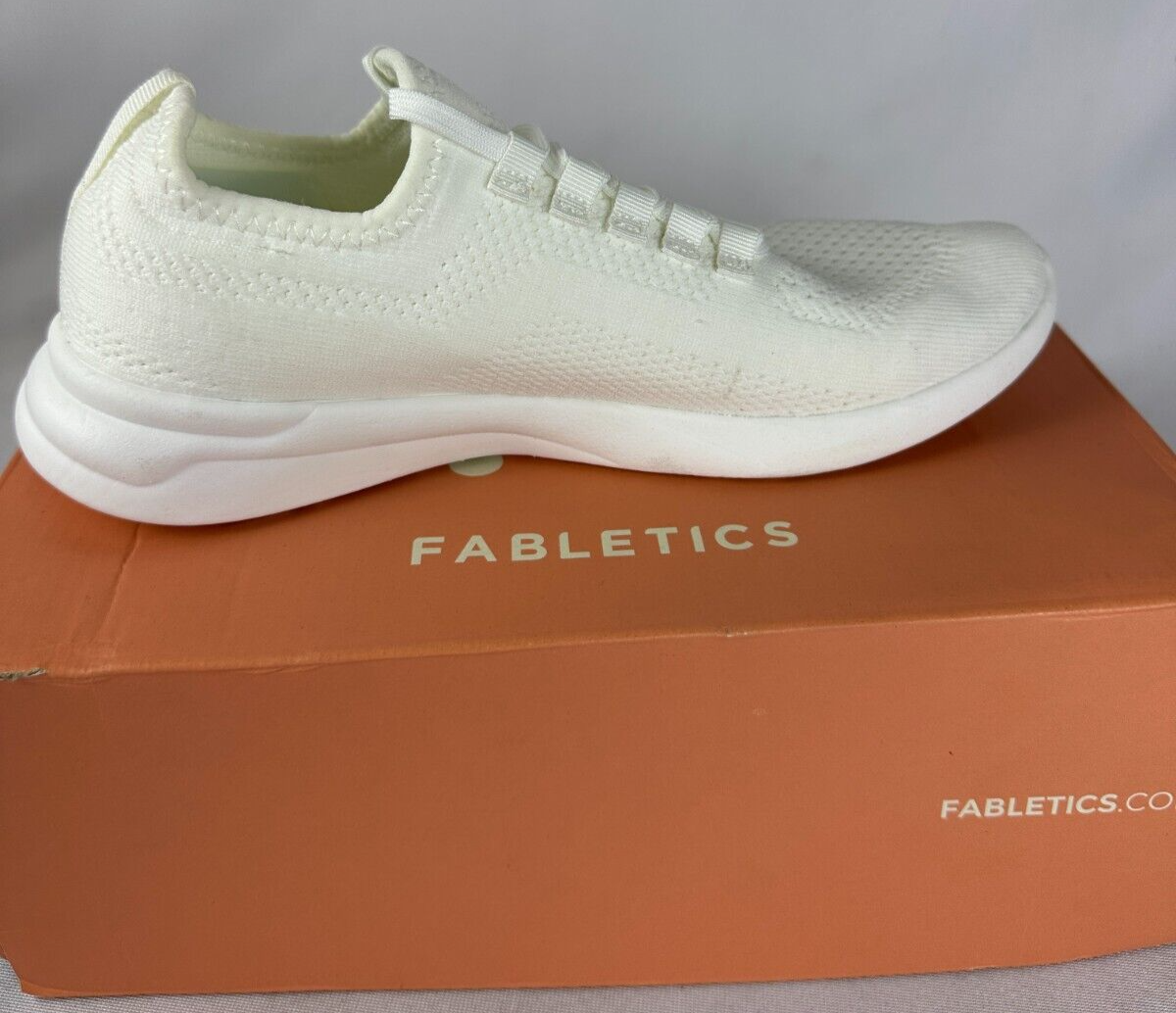 Fabletics Womens 8.5 Easton White The Everyday Shoes Sneakers SK2354248-1010