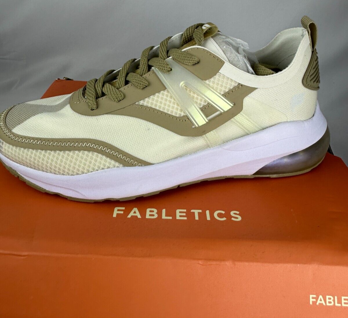Fabletics Womens 9.5 Coranado Performance Sneaker Shorewood LPN0272394236