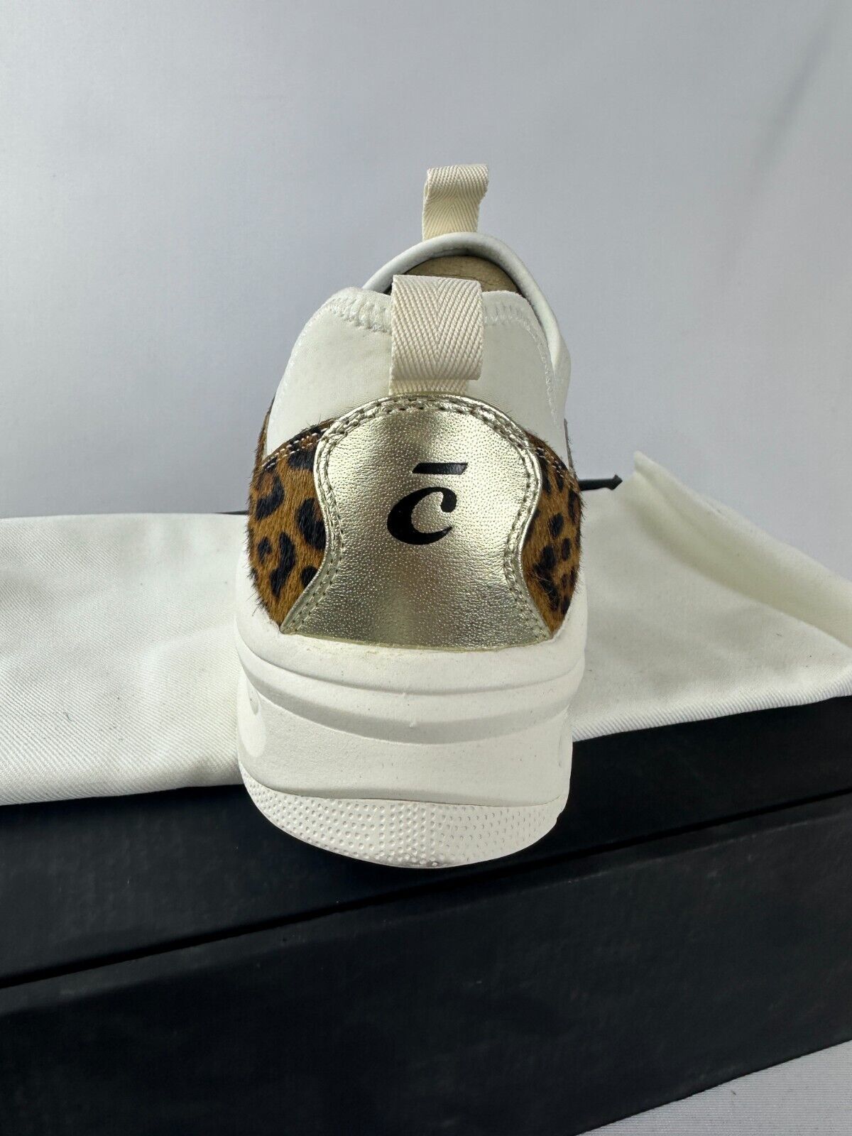 Clove Womens 10 White Leopard Print Nurse Comfort Classic LX Sneaker Shoes