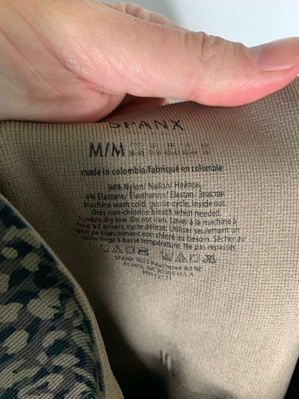 Spanx Womens M Look At Me Now Seamless Leggings Yoga Pant High Waist Leopard