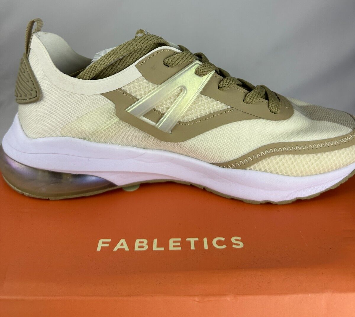 Fabletics Womens 9.5 Coranado Performance Sneaker Shorewood LPN0272394236