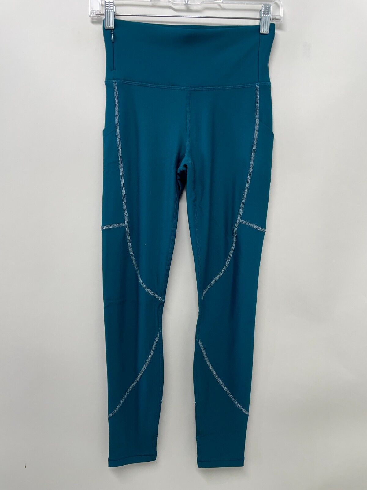 Fabletics Women XS Therma-Flex High Waist Cold Weather Reflective  Legging Fjord