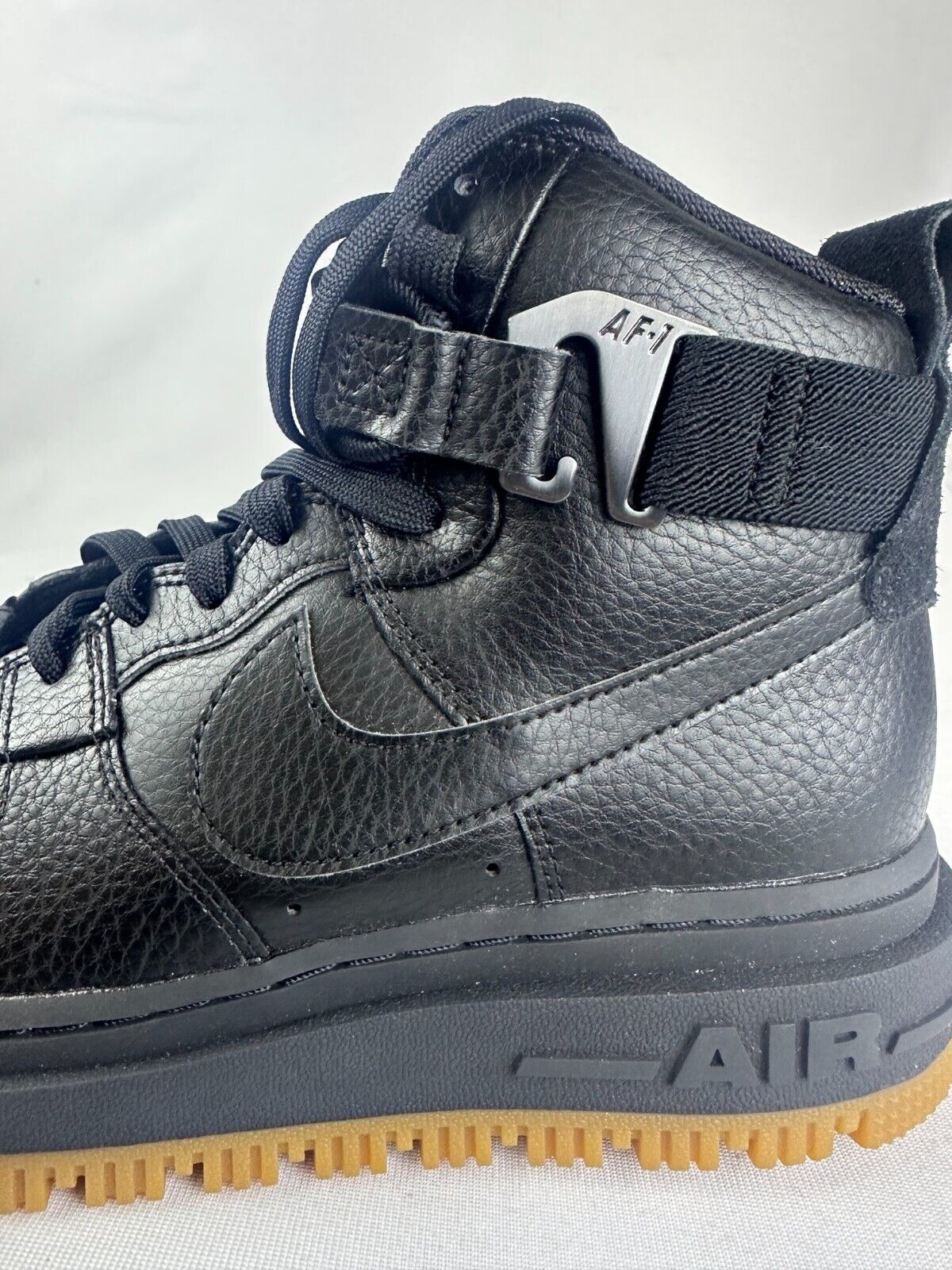 Nike Womens 7 Air Force 1 High Top UT 2.0 Black Skateboarding Shoes DC3584-001