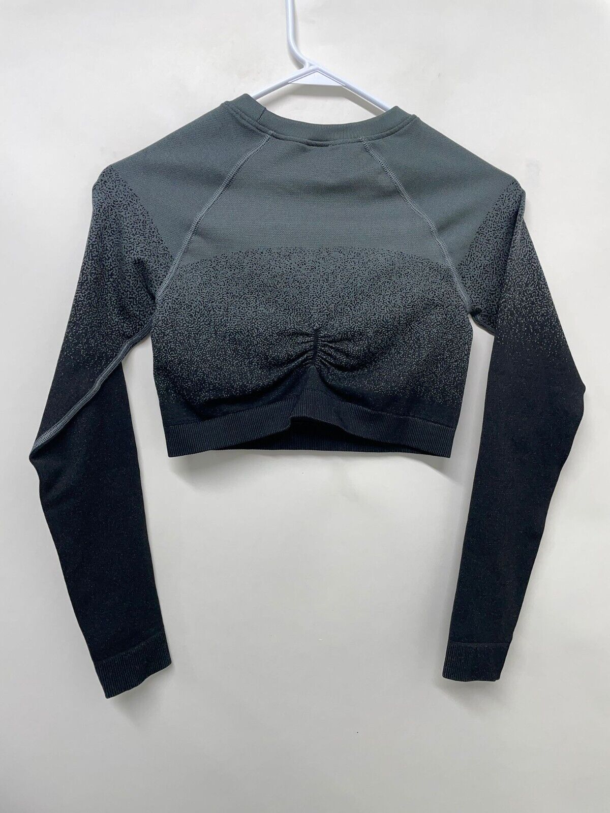 Gymshark Womens S Adapt Seamless Ombre Long Sleeve Crop Top Black Gray Gym