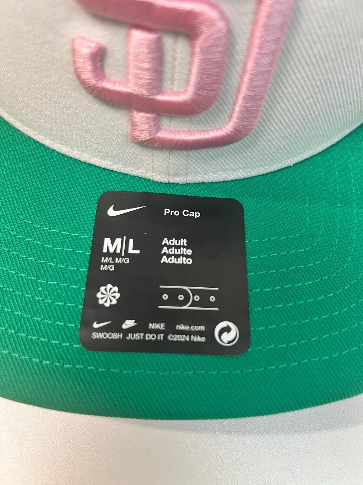 Nike Adult M/L San Diego Padres Sail Pro Cap MLB Adjustable Hat Snapback