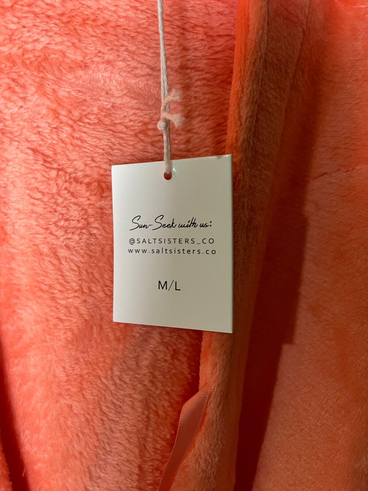 Salt Sisters Women's M/L Seashell Emboss Cosy Plush Belted Robe Coral Pink Bath