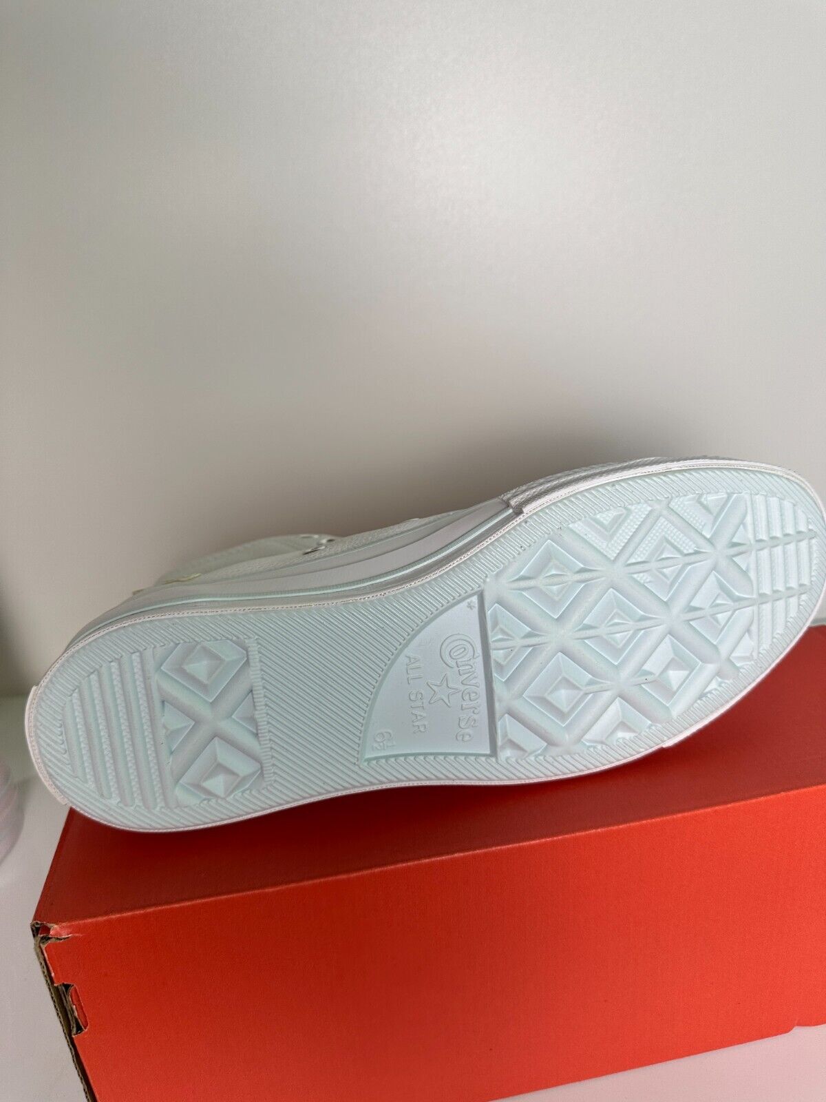 Converse Womens 8.5 Chuck 70 High White Out Leather Casual Sneaker Shoes A05024C