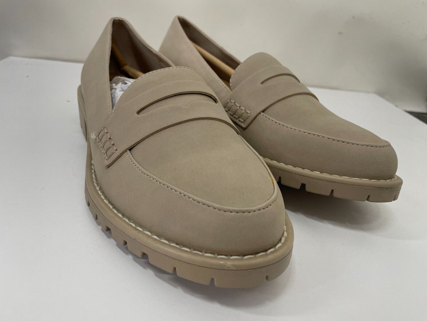 DV Dolce Vita Womens 8.5 Carley Slip-On Penny Loafer Taupe Faux Leather 42637