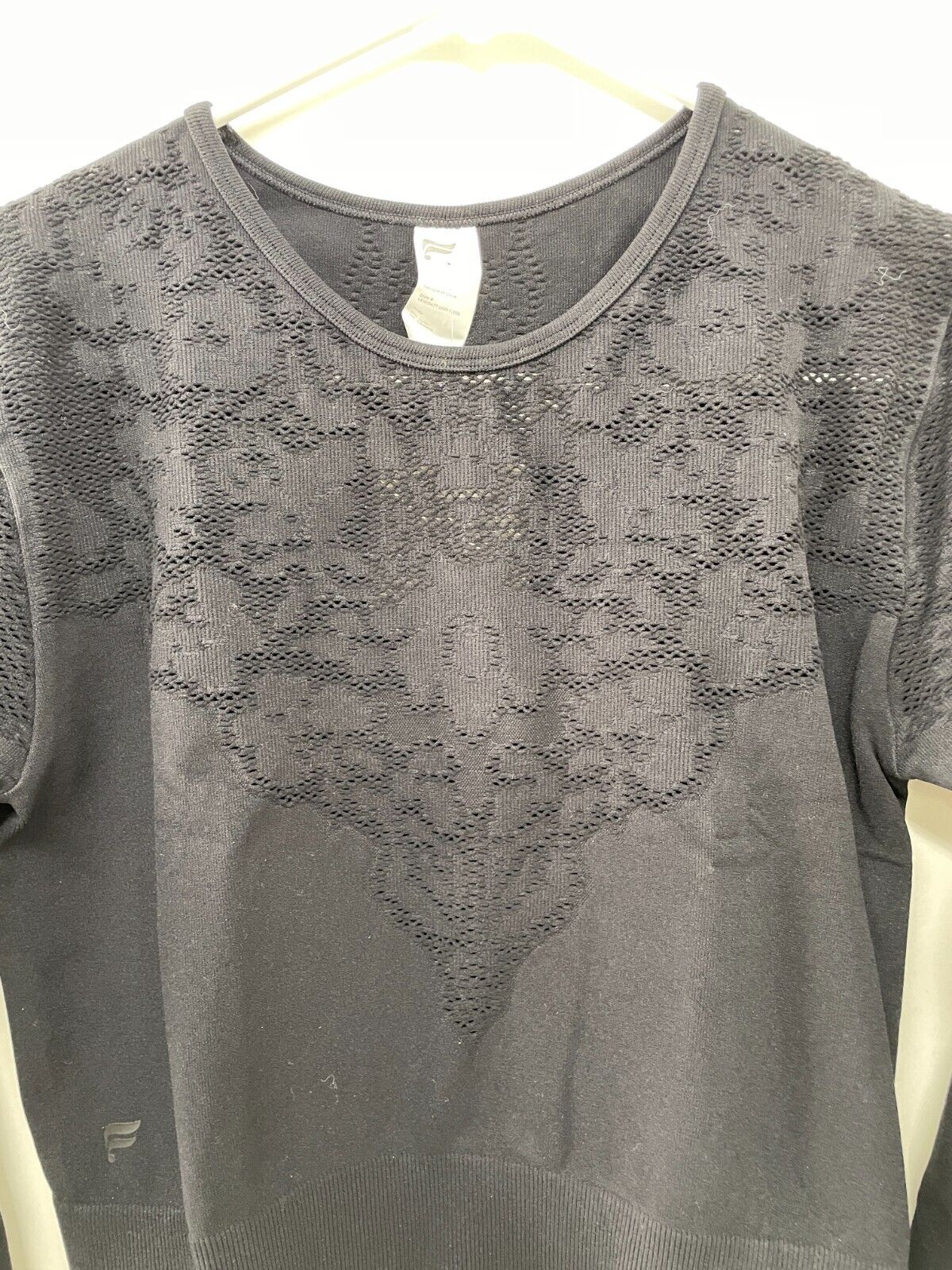 Fabletics Womens L Flora Seamless Long-Sleeve Top Black Cropped Jacquard Gym