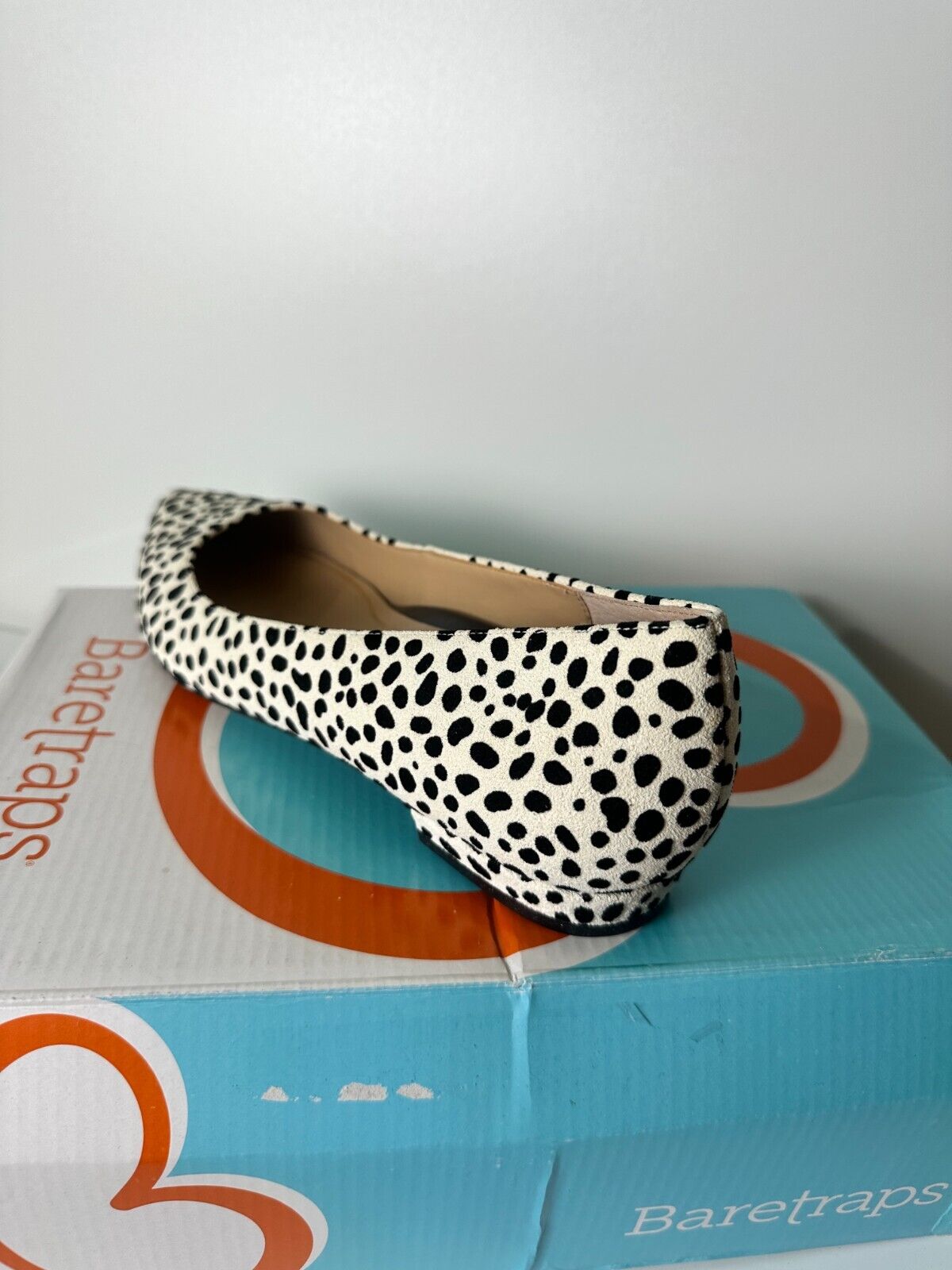 Vionic Women 8.5 Lena Spot Polka Dot Pointed Slip Flat Shoes White Suede Ballet