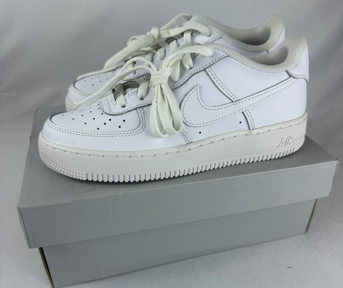 Nike Kids 7Y Air Force 1 LE GS Triple White Skateboarding Shoes DH29 B Squared Liquidation