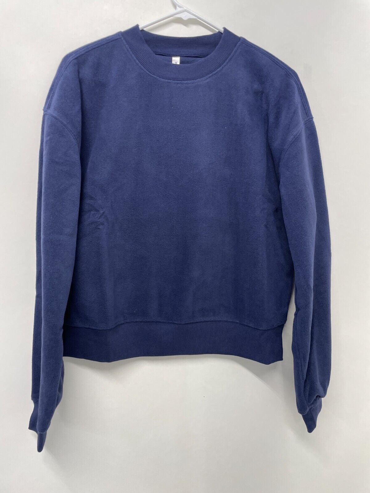 Fabletics Womens M Rayne Polar Fleece Crewneck Sweatshirt Deep Navy Long sleeve