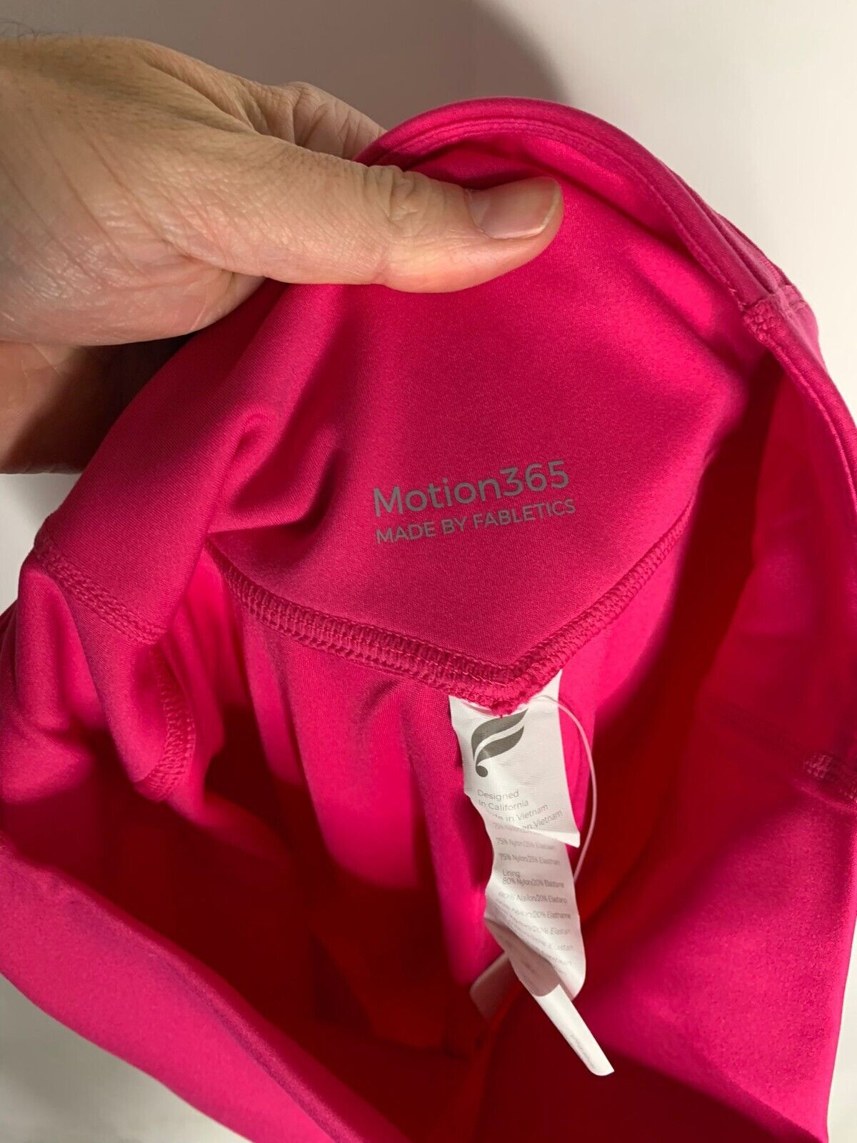 Fabletics Womens M Trinity High Waisted Pocket Legging Dark Pink Motion365