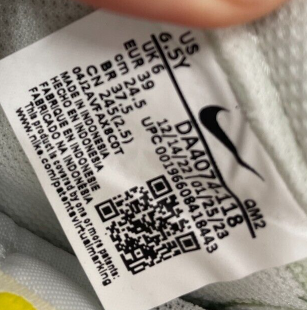 Nike Youth Boys 6.5 Blazer '77 GS Low Top Sneakers White Opti Yellow DA4074-118