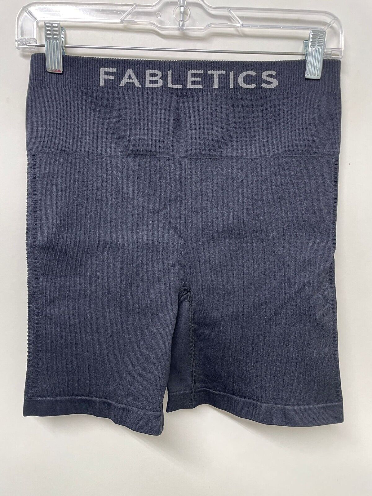 Fabletics Women's M Sync Seamless High-Waisted 6'' Short Washed Black Gym Active