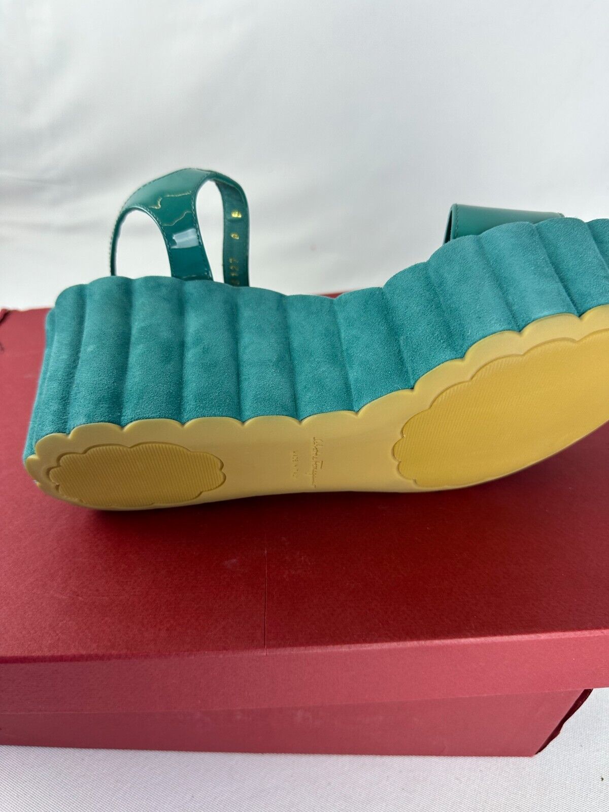 Salvatore Ferragamo Womens 8 Tropea Jade Vine Leather Platform Sandals 0684894