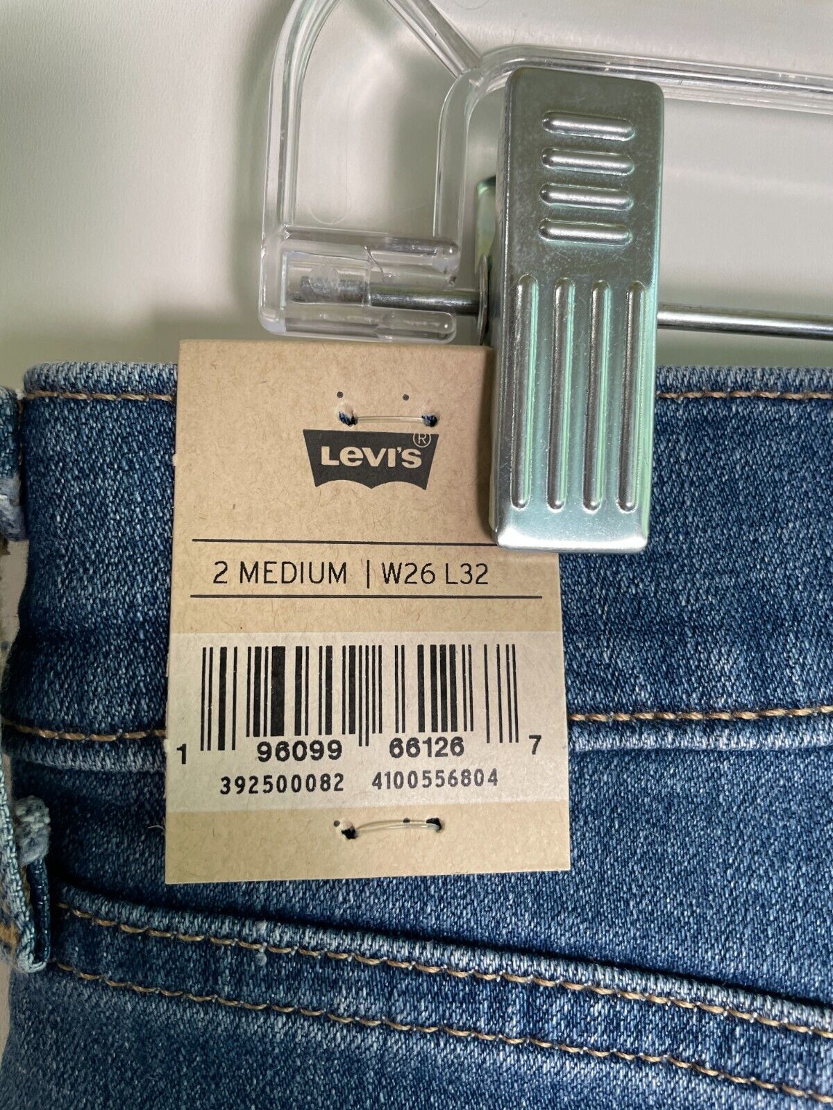 Levi's Women's 26 Classic Straight Fit Jeans Speed Blue Medium Wash 392500082