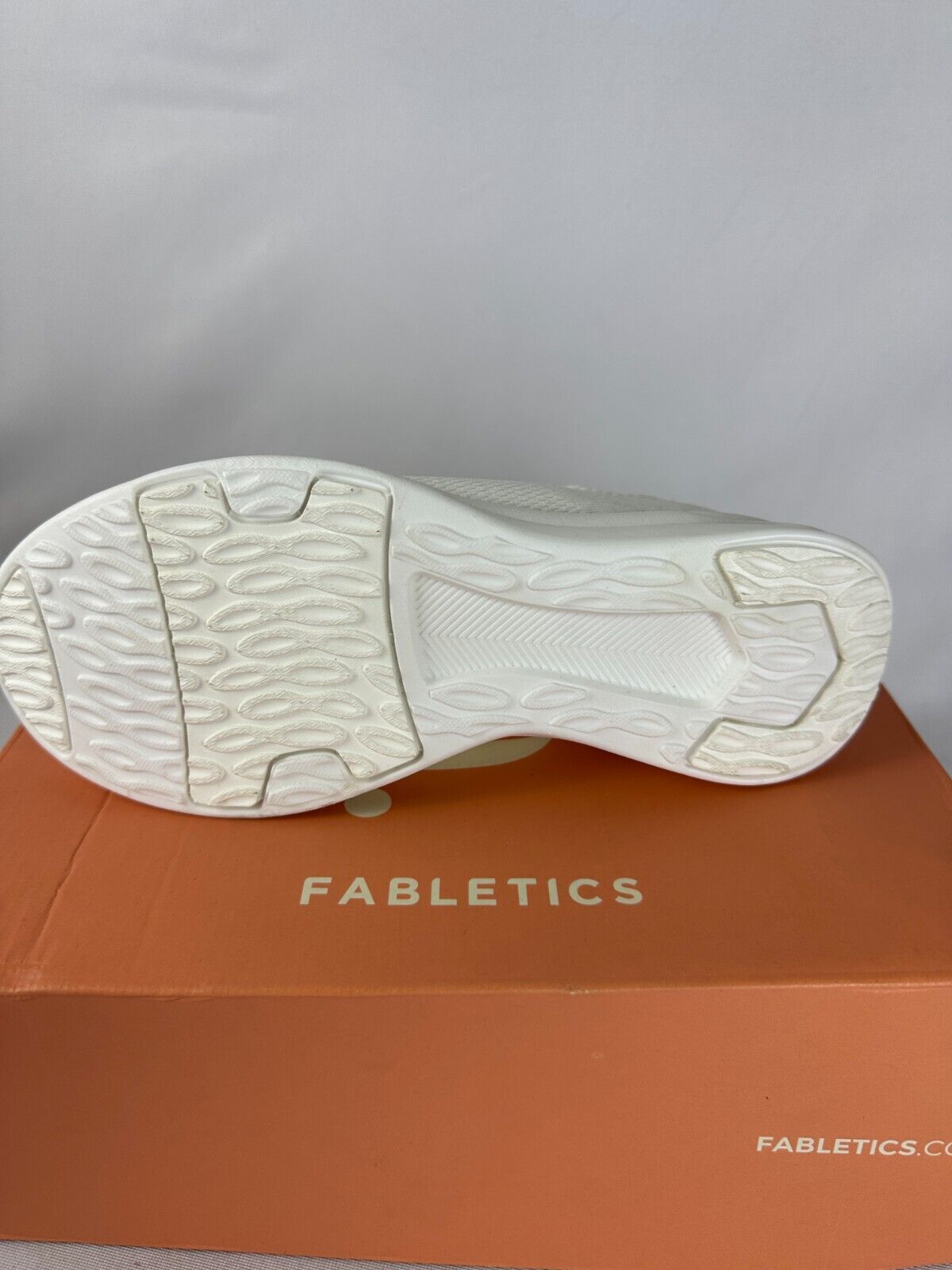 Fabletics Womens 8.5 Easton White The Everyday Shoes Sneakers SK2354248-1010