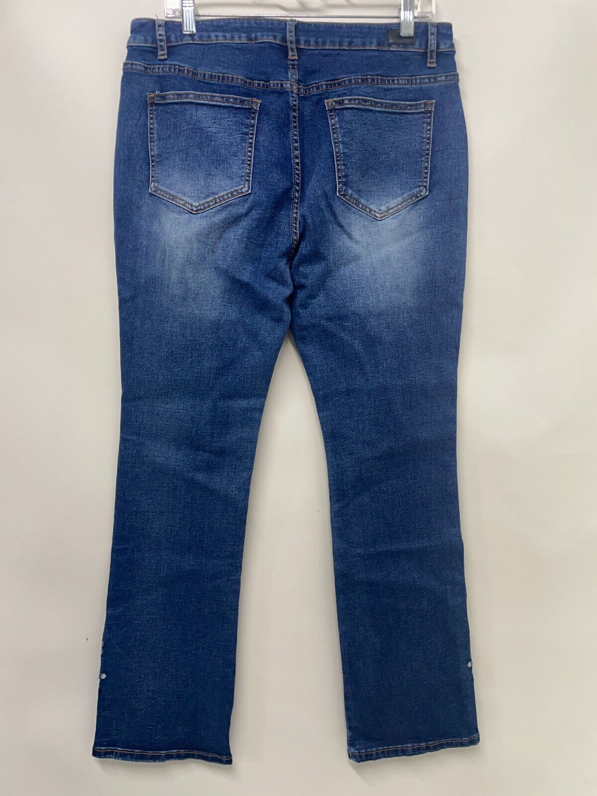 Flamingals Womens 2XL Straight Leg Jeans Blue Embroidered Floral Mid-Waist Denim