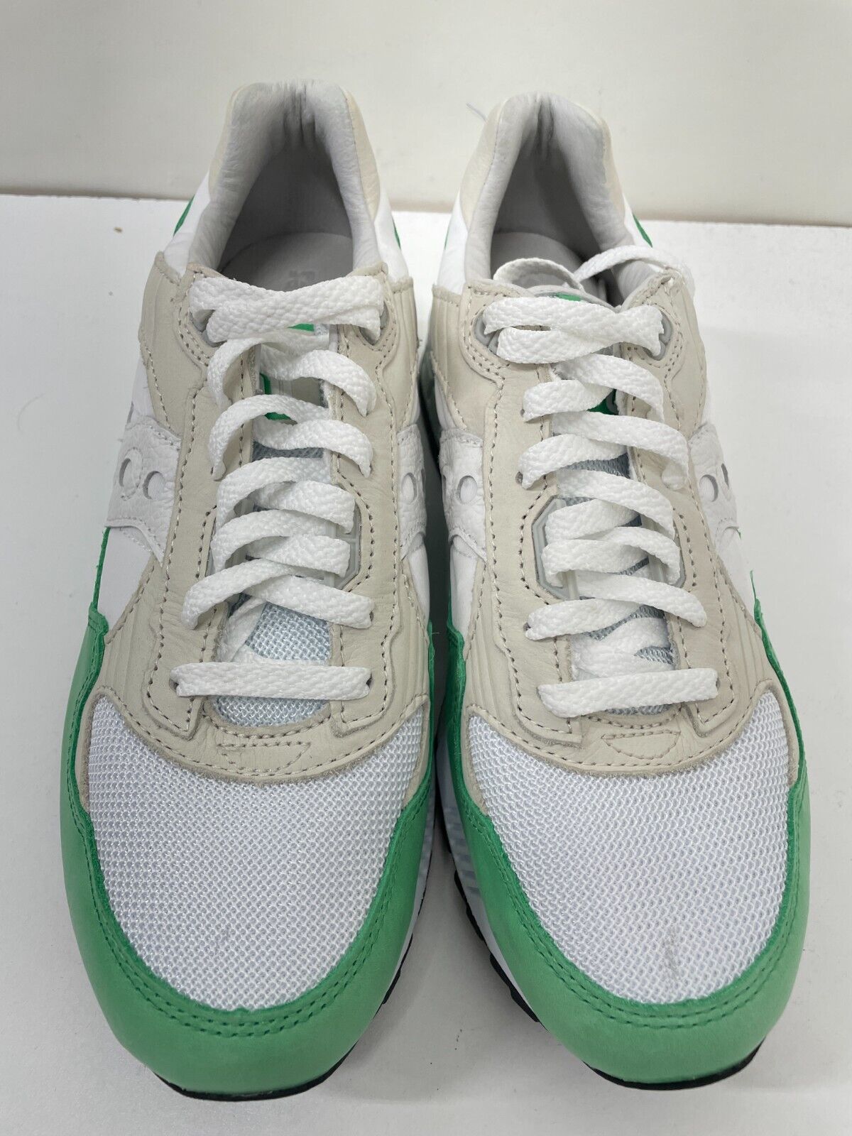 Saucony Men's 9 Shadow 5000 Sneaker White/Green Leather Lace Up S70667-1 NEW