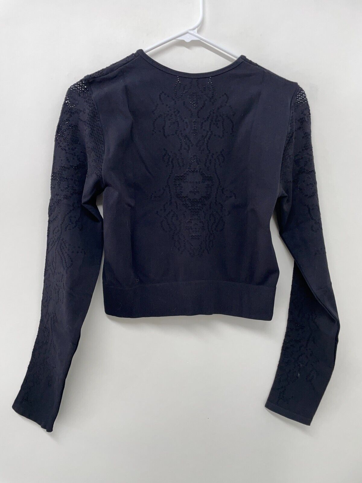 Fabletics Womens L Flora Seamless Long-Sleeve Top Black Cropped Jacquard Gym