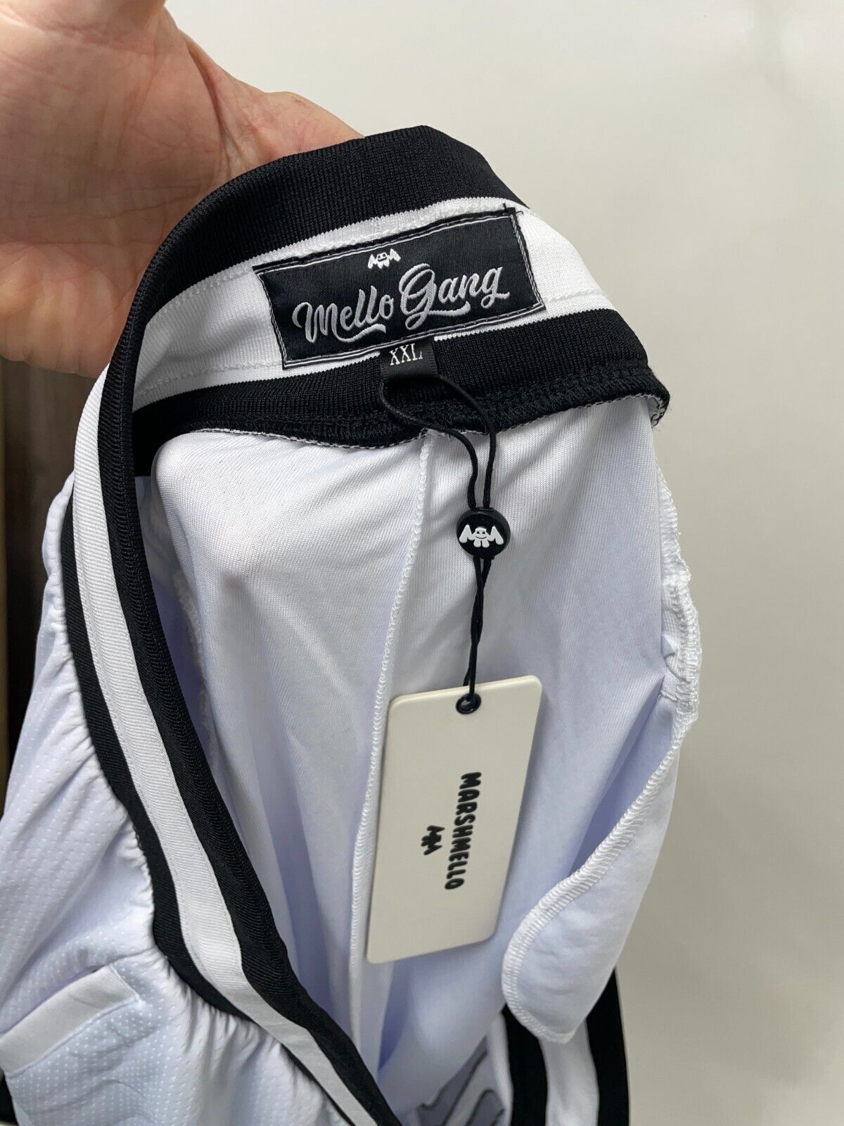 Mellogang Marshmello Mens XXL Basketball Shorts White Drawstring Waist Athletic