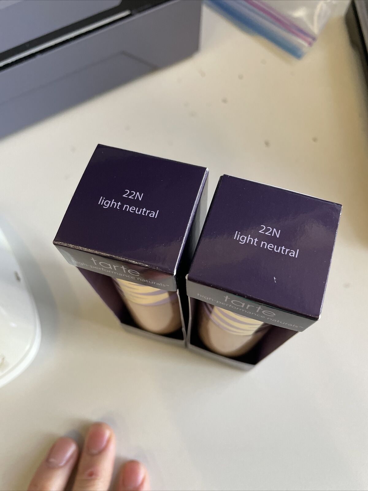 Tarte High Performance Naturals Face Tape foundation 22N light neutral