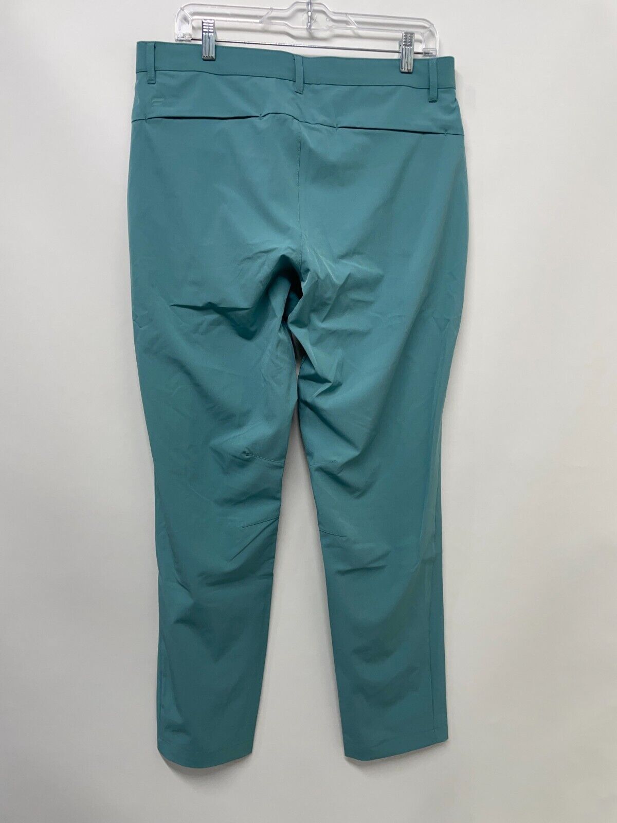 Fabletics Mens 32x32 The Only Pant Classic Fit Arctic Wave High Rise Flat Front