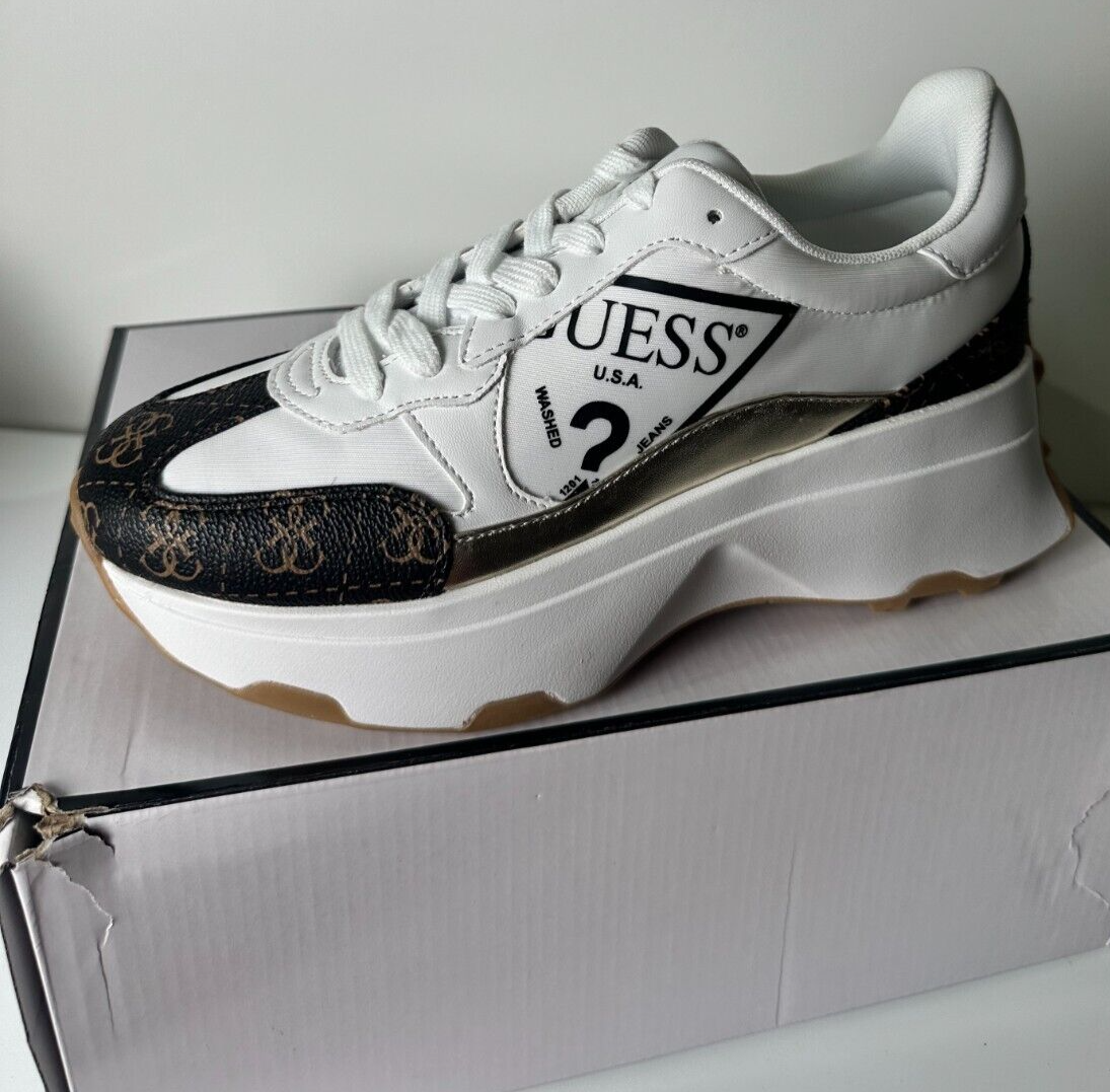GUESS Women's 8 Calebb5 Logo Low Top Faux Leather Sneakers White Black GWCALEBB5