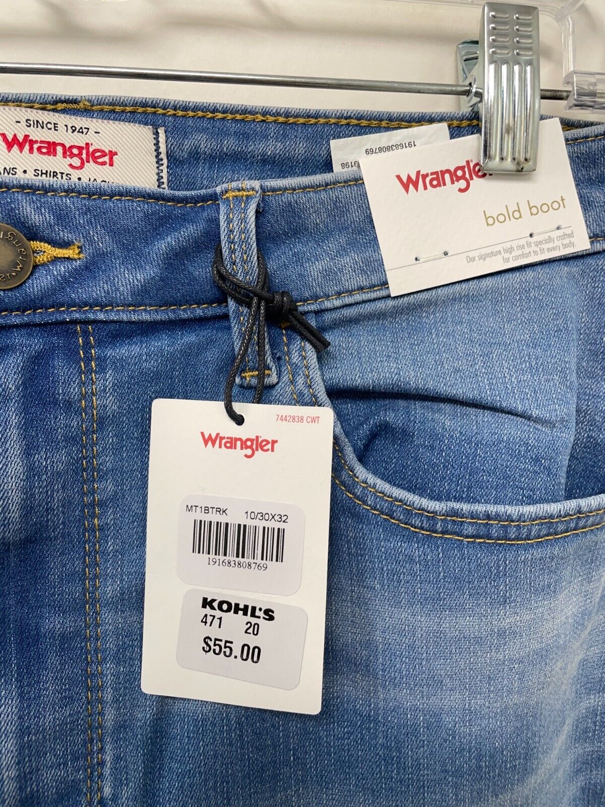 Wrangler Womens 10 High Rise Bold Bootcut Jean Blue Zip Fly Medium Wash MT1-BTRK