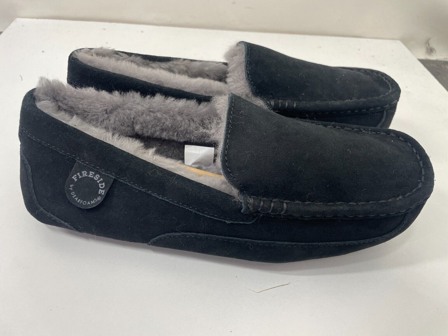 Fireside By Dearfoams Mens 9 Melbourne Genuine Shearling Moccasin Slippers Black