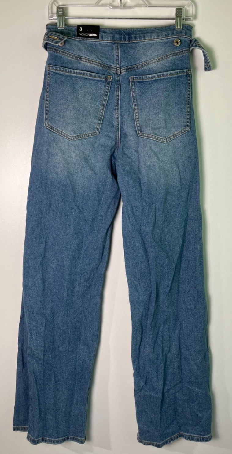 Fashion Nova Women's 3 Kimora Adjustable Waist Baggy Jeans Lightwash FN25036JL34