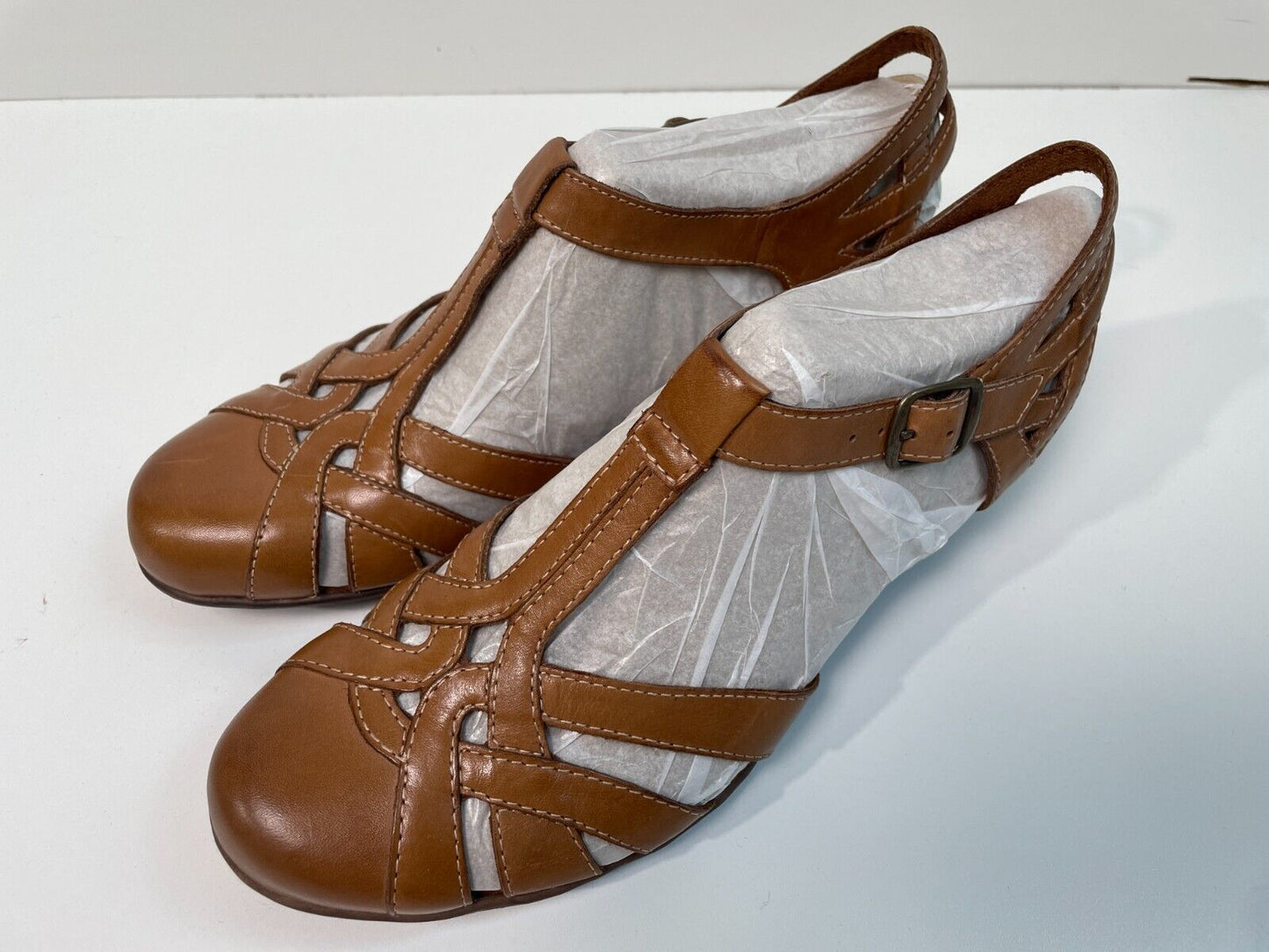 Cobb Hill by New Balance Women's 9M Aubrey T-Strap Leather Heel Shoes CBD12TN