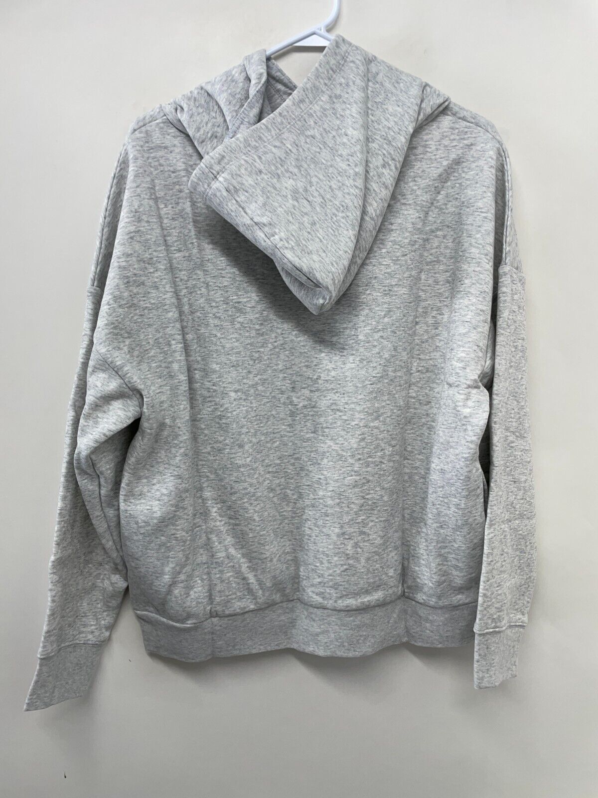 Fabletics Womens M Eco Go-To Hoodie Sweatshirt Light Gray Heather LS2149141-0783
