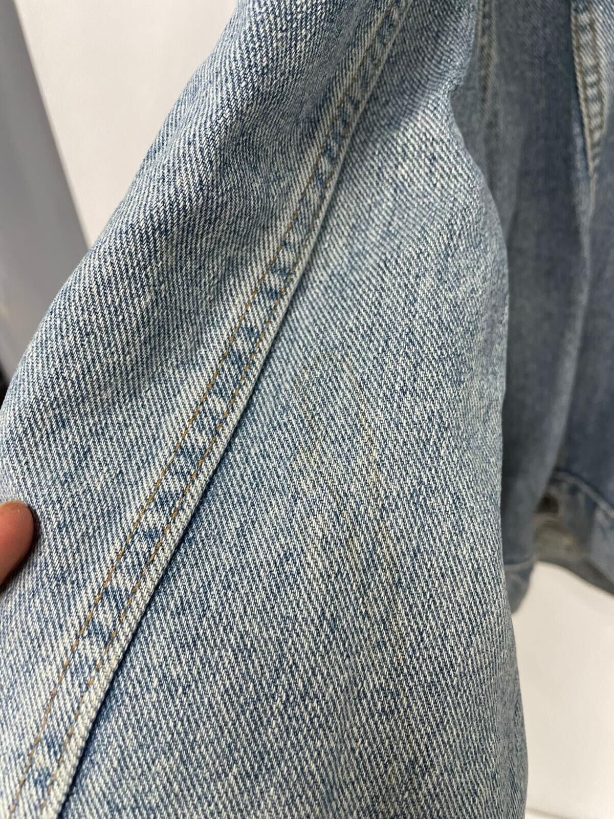 Levi's Mens XL 70598 Vintage Button Down Trucker Jacket Light Wash Denim Canada