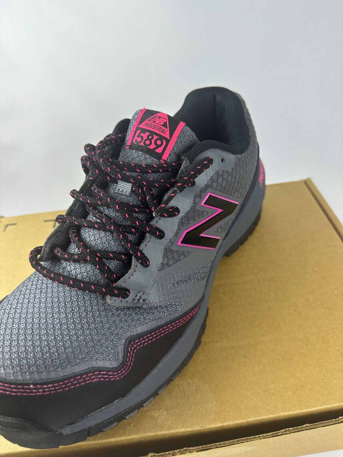 New Balance 589 Womens 8.5 Composite Toe Gray/Pink Safety Work Shoe WID589T1