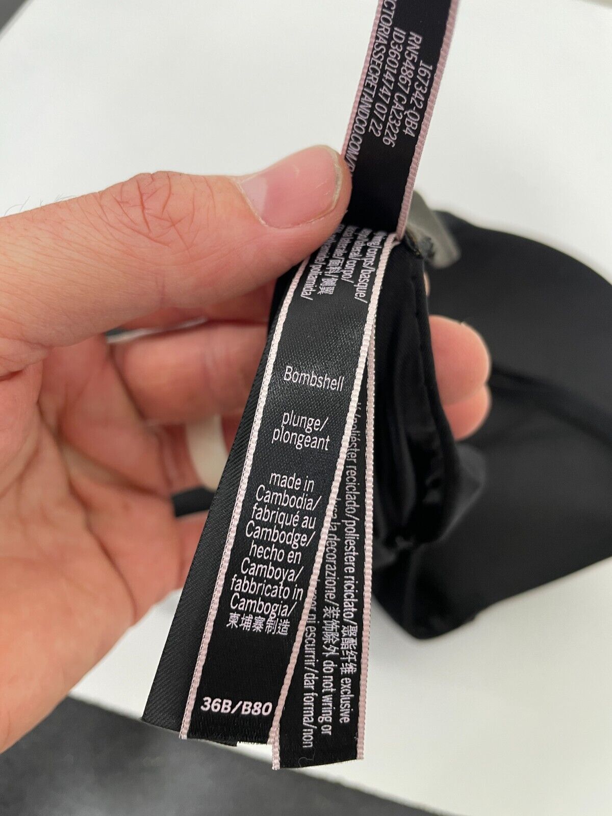 Victorias Secret Womens 36B/B80 Bombshell Add-2-Cups Smooth Push-Up Bra Black