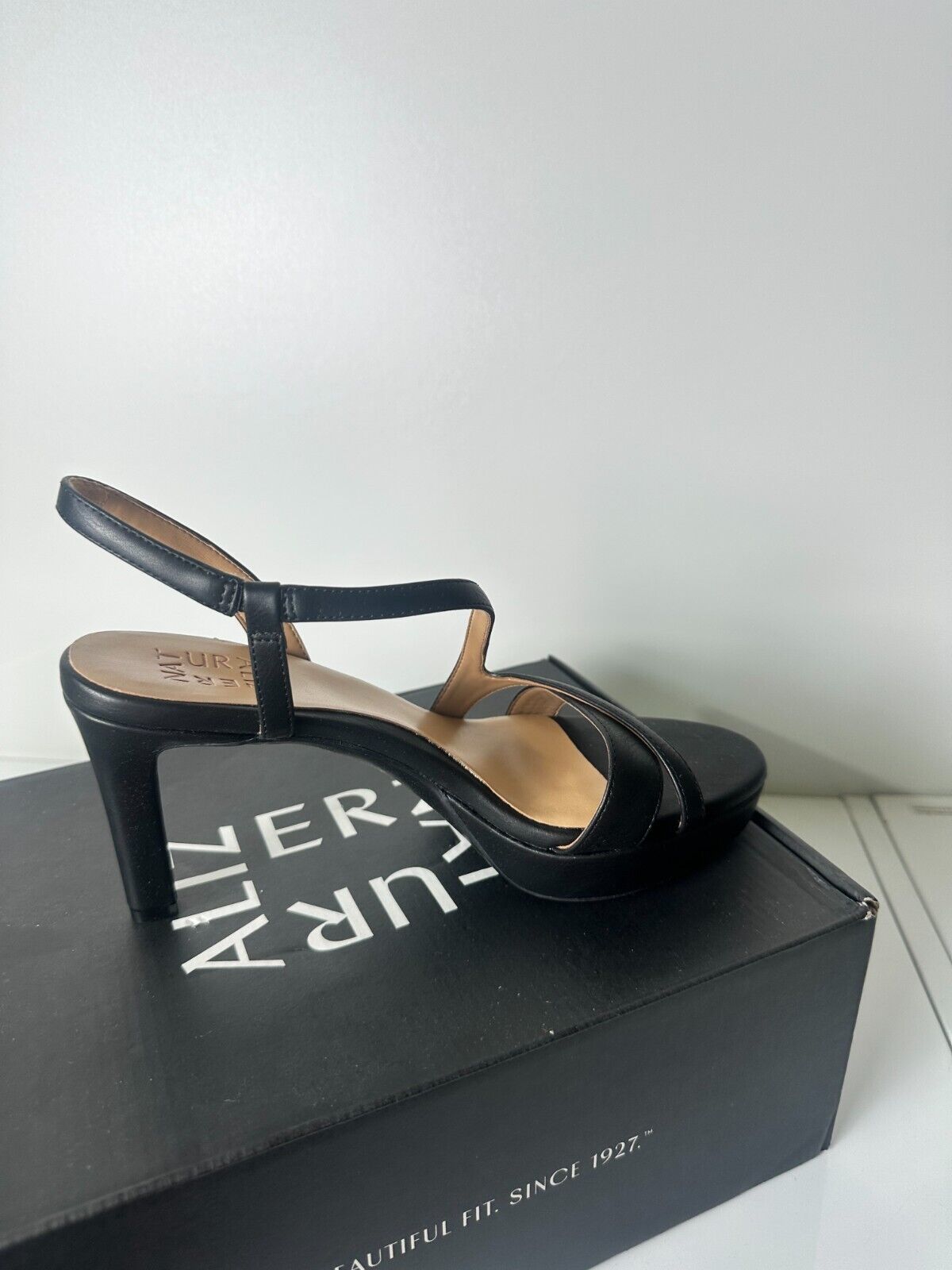 Naturalizer Women's 7.5 Abby Patent Faux Leather Dress Sandals Black I9004S4002