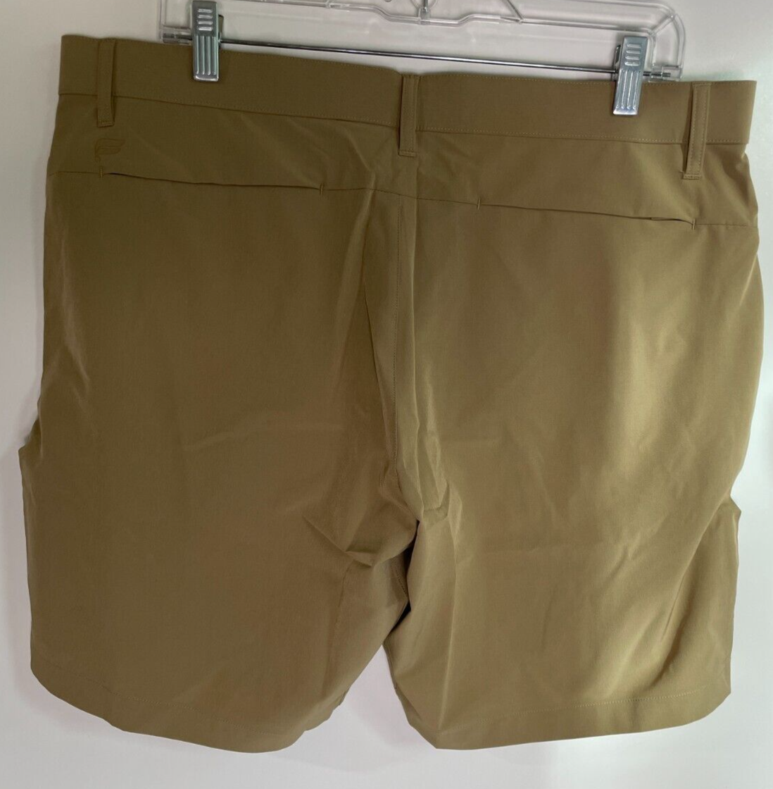 Fabletics Men's 36 The Only TraverseTX Tech Short Dark Twill Khaki SO2354917