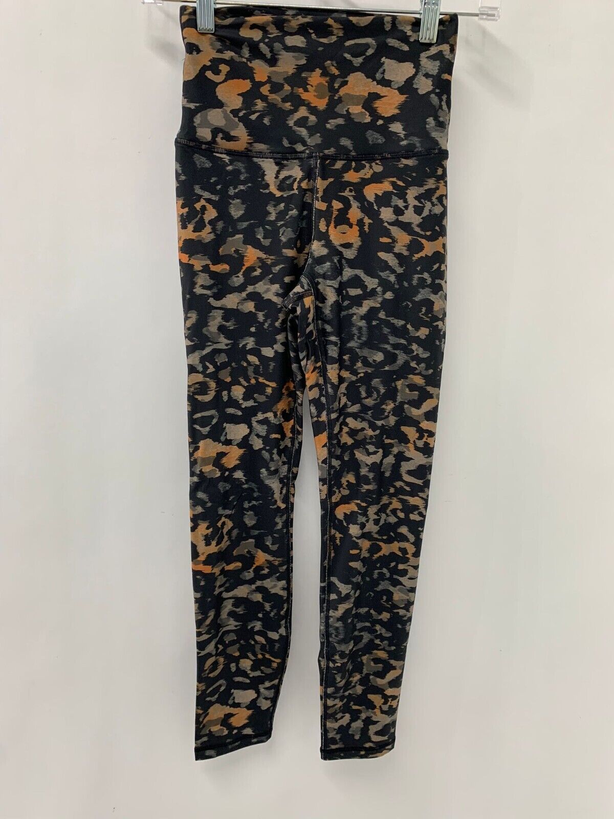 Fabletics Womens XS Ultra High Waisted Cold Weather Legging II Wild Camo Yoga