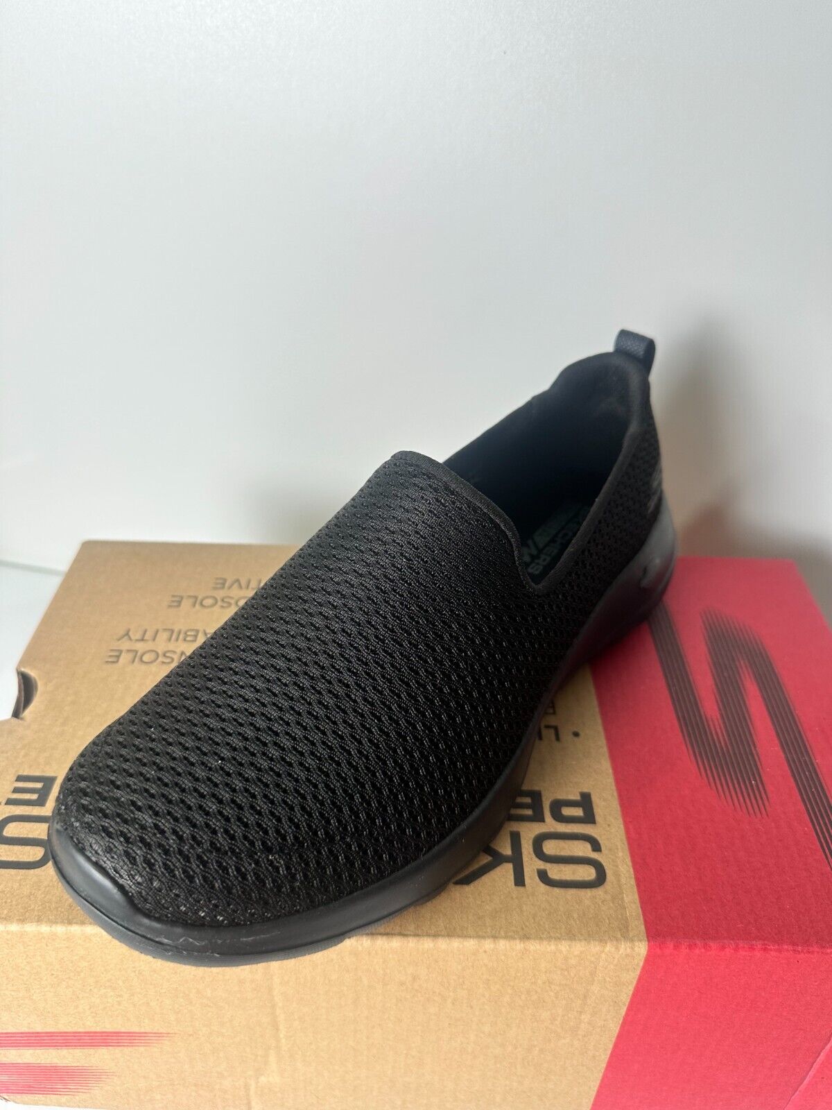 Skechers Women's 5.5 GO WALK JOY Slip On Walking Sneaker Shoes Black 15600-BBK