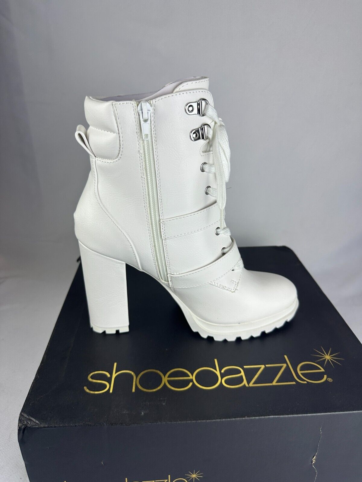 Shoe Dazzle Womens 9 Analisa Ankle Bootie Lace-Up Block Heel Lug Sole White Boot