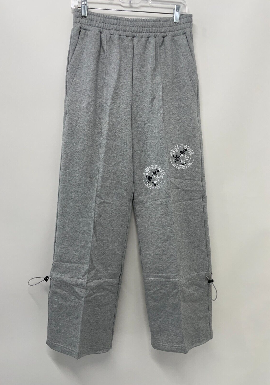 The World Is Your Oyster Mens M Embroidered Lounge Pants Gray Elastic Waist