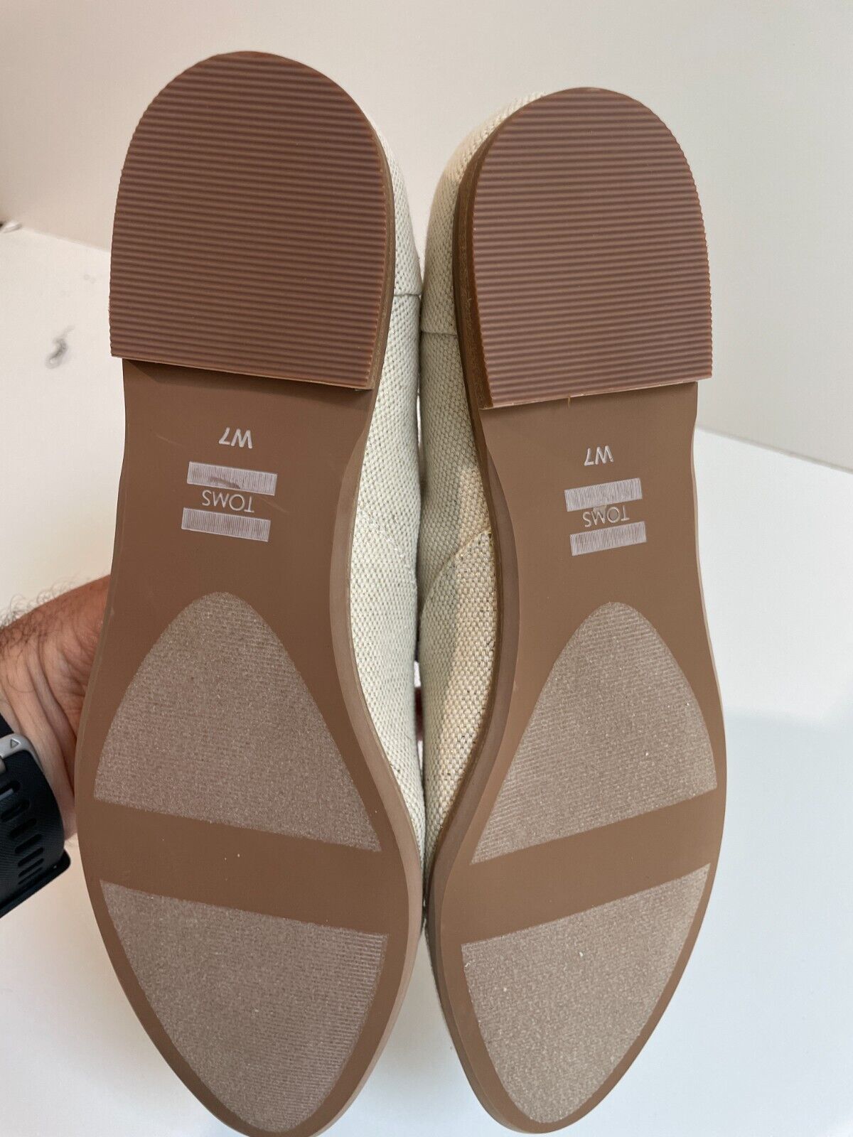 TOMS Women's 7 Jutti Neat Slip On Canvas Flat Off White Almond Toe 555678